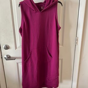 LIVI dress with hood - sleeveless 18/20